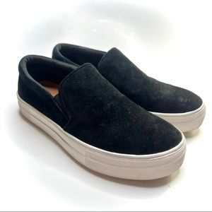 *Moving Sale* Steve Madden GILLS black velvety slip on sneakers/8.5